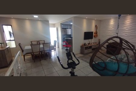 37_photo/94dcfb92f5.d00588b39bb74d6d-ATLAS-976565c8-84a1-47f2-8295-6cbf8e317922.jpg de casa à venda com 3 quartos, 160m² em Sítio Cercado, Curitiba