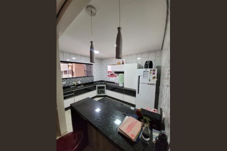 43_photo/94dcfb92f5.d00588b39bb74d6d-ATLAS-b9d768b2-843b-40b1-90be-4104869060ae.jpg de casa à venda com 3 quartos, 160m² em Sítio Cercado, Curitiba