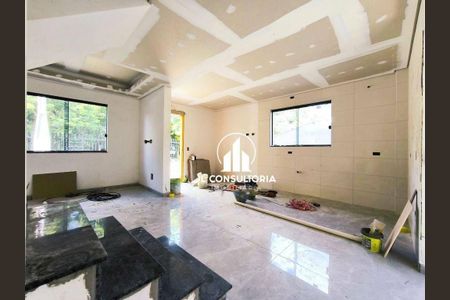 7_photo/94dcfb93a7.f9fd596f8c1c84e9-ATLAS-074d3780-e78c-4012-abab-0ccffc9c8307.jpg de casa à venda com 3 quartos, 80m² em Sítio Cercado, Curitiba