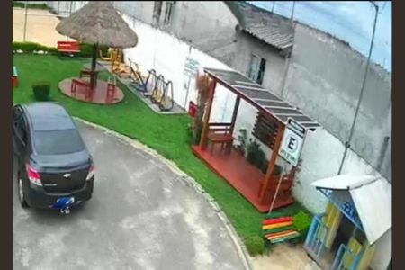 2_photo/94dcfb9847.eb4747a7722cd593-ATLAS-23cde0b9-234e-4371-aa5c-2b6cbff7a2c4.jpg de casa à venda com 4 quartos, 245m² em Sítio Cercado, Curitiba