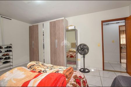 8_photo/94dcfb9db1.f279df7ab7105e24-ATLAS-1780029e-fe94-4abd-bda9-9191512c2f9a.jpg de casa à venda com 3 quartos, 395m² em Sítio Cercado, Curitiba