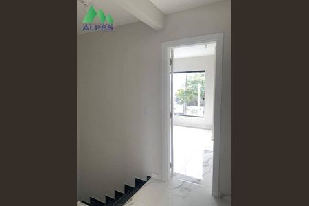 8_photo/94dcfb9e4d.4911f2d6f0a5077e-ATLAS-7ffab94f-7911-48b9-aeeb-7ac25e138206.jpg de casa à venda com 3 quartos, 90m² em Sítio Cercado, Curitiba