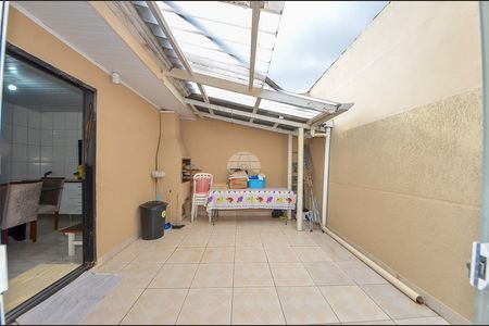 4_photo/94dcfb9e99.aaa1984783e3a523-ATLAS-19d0853b-a852-495c-b949-3b68dcd9e4b2.jpg de casa à venda com 3 quartos, 130m² em Sítio Cercado, Curitiba