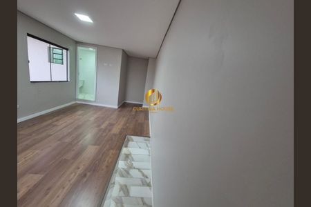 24_photo/94dcfb9fa3.86f105e730b74fa5-ATLAS-021cf8f3-21f9-439e-a58a-3735e01a4bcd.jpg de casa à venda com 3 quartos, 162m² em Sítio Cercado, Curitiba