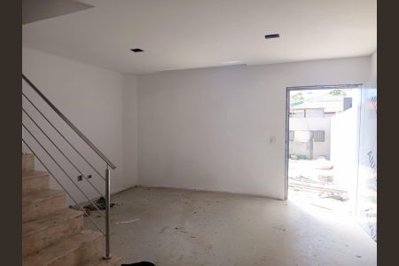 8_photo/94dcfba0bd.cd6912d4e48c45dd-ATLAS-cf2ab314-d7f5-48ee-9030-35849d25756f.jpg de casa à venda com 3 quartos, 92m² em Xaxim, Curitiba