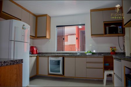 5_photo/94dcfba1d3.8a706a3c1c8a5b40-ATLAS-1ff5fd7f-ca68-4d26-a02e-76fa6e28e58e.jpg de casa à venda com 3 quartos, 160m² em Sítio Cercado, Curitiba