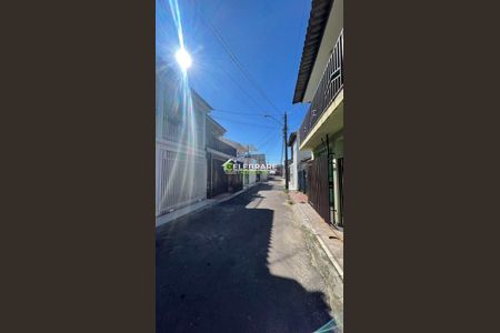 5_photo/94dcfba231.05acccb2dbb53537-ATLAS-62f5f9a0-a879-43bc-9799-b5ef97734dee.jpg de casa à venda com 2 quartos, 68m² em Sítio Cercado, Curitiba