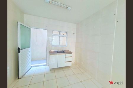 9_photo/94dcfba3f1.0b47ec3830489b60-ATLAS-cb7f0c00-dc7a-4256-8a3c-bddb28a9226b.jpg de casa à venda com 0 quarto, 65m² em Sítio Cercado, Curitiba