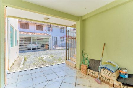 2_photo/94dcfba3f5.831b7bf37550e2c4-ATLAS-0b0332a2-80fc-4cbe-b52b-8c566809dd2e.jpg de casa à venda com 4 quartos, 230m² em Sítio Cercado, Curitiba