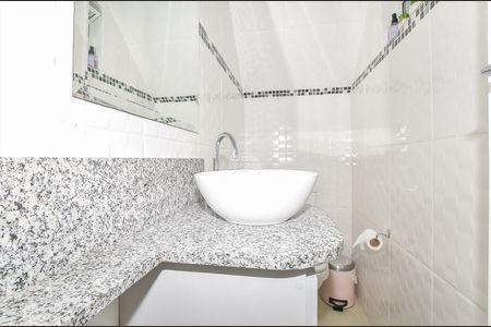 8_photo/94dcfba3f5.831b7bf37550e2c4-ATLAS-2ff090b6-cf4f-4685-b363-d6b031c2c998.jpg de casa à venda com 3 quartos, 180m² em Sítio Cercado, Curitiba