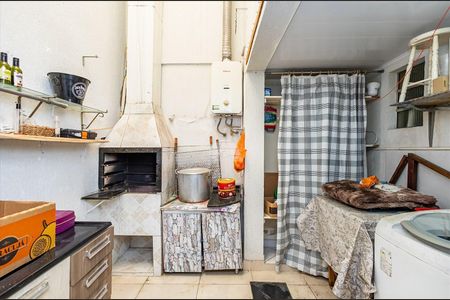 20_photo/94dcfba3f5.bd14e2bd8281e2f5-ATLAS-fa7e99a1-362e-4365-a3fe-338af36791c5.jpg de casa à venda com 2 quartos, 69m² em Sítio Cercado, Curitiba