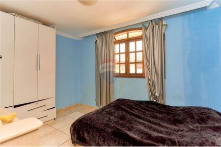 26_photo/94dcfba40d.831b7bf37550e2c4-ATLAS-07e824e8-b25f-4ed9-8444-554b79d9bc5b.jpg de casa à venda com 4 quartos, 230m² em Sítio Cercado, Curitiba