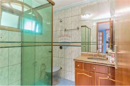 18_photo/94dcfba40d.831b7bf37550e2c4-ATLAS-eb058e0f-08a3-487f-b11c-1eda1d22bba9.jpg de casa à venda com 4 quartos, 230m² em Sítio Cercado, Curitiba