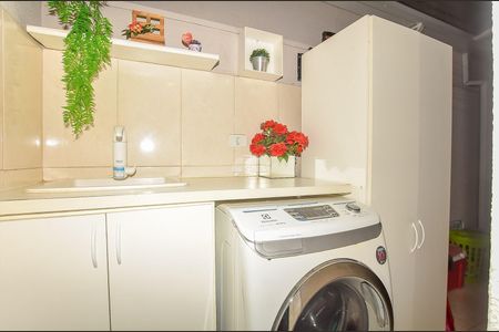 12_photo/94dcfba557.e2f22ae03eee22d5-ATLAS-3abef663-b9db-4368-a368-bd2c43cdfb44.jpg de casa à venda com 3 quartos, 69m² em Alto Boqueirão, Curitiba