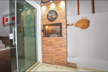 6_photo/94dcfba557.e2f22ae03eee22d5-ATLAS-d2e3ee02-eb2d-484b-b051-07a99ff77e41.jpg de casa à venda com 3 quartos, 69m² em Alto Boqueirão, Curitiba