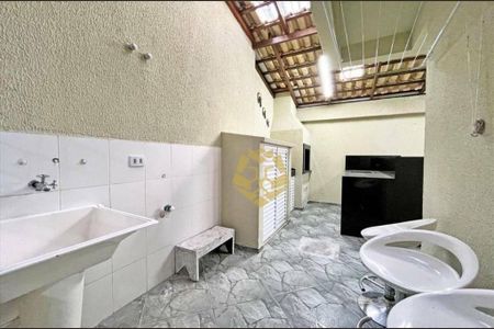 10_photo/94dcfba62b.2f15d505e37c7ac5-ATLAS-32810f12-d167-4333-a5f3-cd1daa99e44f.jpg de casa à venda com 3 quartos, 144m² em Alto Boqueirão, Curitiba