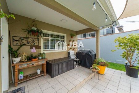 18_photo/94dcfba757.9e54cb4a11914814-ATLAS-6af3afae-55f7-4461-adbb-fb9deb605e9c.jpg de casa à venda com 3 quartos, 125m² em Xaxim, Curitiba