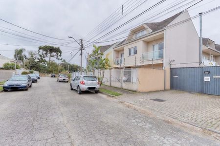 29_photo/94dcfba797.b9fa9bc5e94cc9ff-ATLAS-dc3811be-4368-42ca-bc35-532f80d5b0e4.jpg de casa à venda com 3 quartos, 147m² em Xaxim, Curitiba