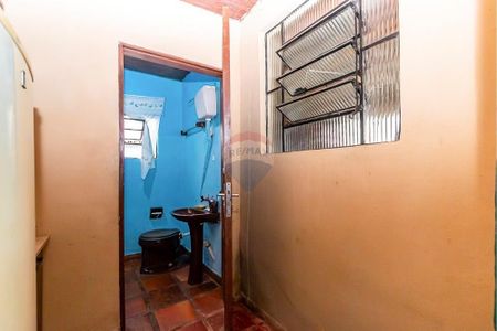 14_photo/94dcfba799.badfd497b63a3b5d-ATLAS-11592159-c2d5-4ecd-8513-904d95183c14.jpg de casa à venda com 2 quartos, 200m² em Xaxim, Curitiba