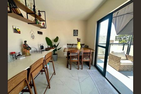 10_photo/94dcfba85d.73acc38675171eec-ATLAS-5579054e-8d97-40ed-8b84-cab7c6198e9b.jpg de casa à venda com 3 quartos, 103m² em Alto Boqueirão, Curitiba