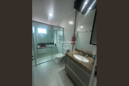 2_photo/94dcfba869.821bca6a381fcd78-ATLAS-0b92fe59-d159-4d47-839e-9bd7d73e621f.jpg de casa à venda com 3 quartos, 130m² em Alto Boqueirão, Curitiba