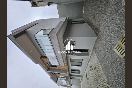 5_photo/94dcfba88f.f0a9dc8cd441a731-ATLAS-e292c576-5694-4157-976e-23eb65b099ff.jpg de casa à venda com 3 quartos, 99m² em Xaxim, Curitiba