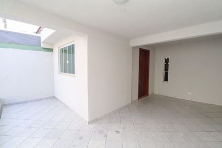 10_photo/94dcfba9df.de1539f27b8bccfe-ATLAS-215aefce-247e-40be-8639-2cda9bb86551.jpg de casa à venda com 3 quartos, 60m² em Xaxim, Curitiba