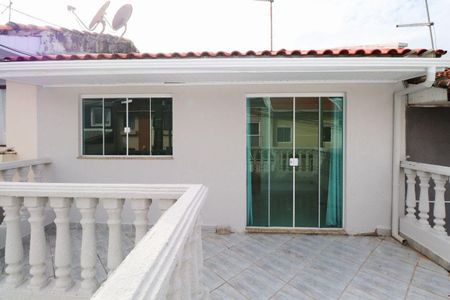 25_photo/94dcfba9df.de1539f27b8bccfe-ATLAS-9da38bec-9135-4c62-aa67-3df385a81ad9.jpg de casa à venda com 3 quartos, 65m² em Xaxim, Curitiba