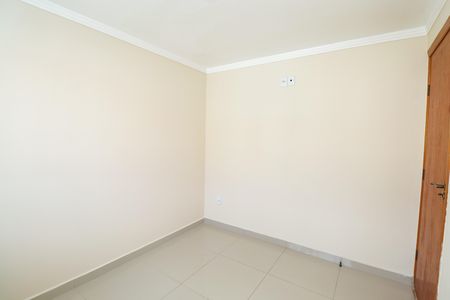 7_photo/94dcfba9df.de1539f27b8bccfe-ATLAS-a71cd289-448e-4f1b-85a7-36e4689e926b.jpg de casa à venda com 3 quartos, 60m² em Xaxim, Curitiba