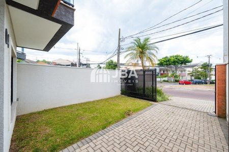 5_photo/94dcfba9e3.a1afa1297f8e2bd9-ATLAS-fd4c6194-52e3-484d-89d4-95bc837cc654.jpg de casa à venda com 0 quarto, 104m² em Boqueirão, Curitiba