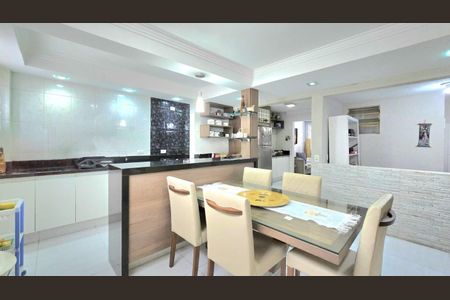 2_photo/94dcfba9e9.399a1755f57c600b-ATLAS-053e2f73-63ee-4975-a0d2-ec95f296beea.jpg de casa à venda com 4 quartos, 113m² em Alto Boqueirão, Curitiba