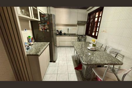 13_photo/94dcfbaaa3.66a3131396f9460c-ATLAS-db803276-bc66-4e88-b08a-71fb7f0cd089.jpg de casa à venda com 4 quartos, 214m² em Boqueirão, Curitiba