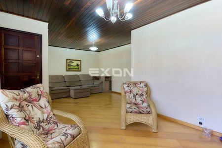 2_photo/94dcfbaaaf.3679ba45c80b6010-ATLAS-139ba492-a7ee-46a6-95da-b51830f936d8.jpg de casa à venda com 5 quartos, 220m² em Boqueirão, Curitiba