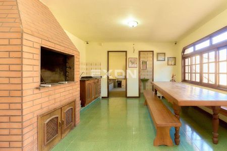 26_photo/94dcfbaaaf.3679ba45c80b6010-ATLAS-22f43e5b-cd52-45cd-baaa-7fa5a281ec9c.jpg de casa à venda com 5 quartos, 220m² em Boqueirão, Curitiba