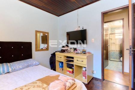 5_photo/94dcfbaaaf.3679ba45c80b6010-ATLAS-52ee4c30-d190-4e55-aae5-75b633f01239.jpg de casa à venda com 5 quartos, 220m² em Boqueirão, Curitiba