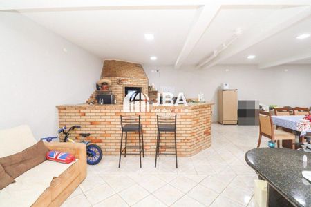 10_photo/94dcfbaabd.be5b439190083d72-ATLAS-0098e280-dd40-40de-bf11-8a134fcb2ee7.jpg de casa à venda com 5 quartos, 294m² em Boqueirão, Curitiba