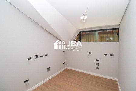 12_photo/94dcfbaabd.be5b439190083d72-ATLAS-02e09e1c-ae46-4772-af75-e2f160610610.jpg de casa à venda com 5 quartos, 294m² em Boqueirão, Curitiba