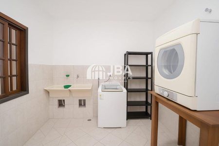 9_photo/94dcfbaabd.be5b439190083d72-ATLAS-182e294e-d5fa-47fc-adb3-529d5899a4ed.jpg de casa à venda com 5 quartos, 294m² em Boqueirão, Curitiba