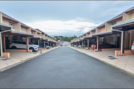 8_photo/94dcfbab9f.d7f9a2bca6fe7a64-ATLAS-77dd6ad6-2f59-4aef-b84a-3e63ba876ead.jpg de casa à venda com 3 quartos, 102m² em Xaxim, Curitiba