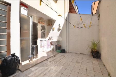 2_photo/94dcfbab9f.d7f9a2bca6fe7a64-ATLAS-932872ee-c0b0-4b99-aed6-beb7cbf05ca6.jpg de casa à venda com 3 quartos, 102m² em Xaxim, Curitiba