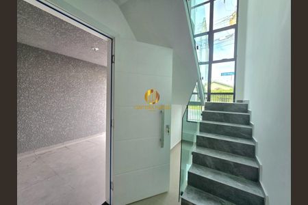 15_photo/94dcfbaeb5.82be18ad98973cde-ATLAS-1b7740e6-e28a-4c4a-97cd-38a4e9caebc5.jpg de casa à venda com 3 quartos, 84m² em Alto Boqueirão, Curitiba