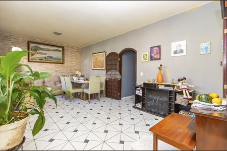 4_photo/94dcfbb44d.208f49d145c23434-ATLAS-b2e0fd8c-e564-468a-ad30-37178985078d.jpg de casa à venda com 5 quartos, 440m² em Alto Boqueirão, Curitiba