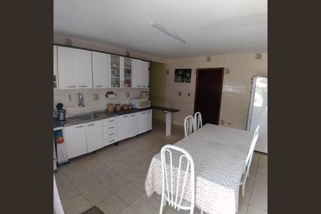 9_photo/94dcfbb44f.946706f595a35fce-ATLAS-5865f52d-7b8a-41b3-9da8-a7c217c0d7c7.jpg de casa à venda com 5 quartos, 210m² em Alto Boqueirão, Curitiba