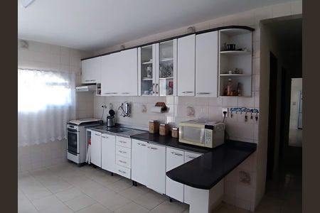 3_photo/94dcfbb44f.946706f595a35fce-ATLAS-840187ac-d9e1-42b9-b19a-4f7dd5b314ba.jpg de casa à venda com 5 quartos, 210m² em Alto Boqueirão, Curitiba