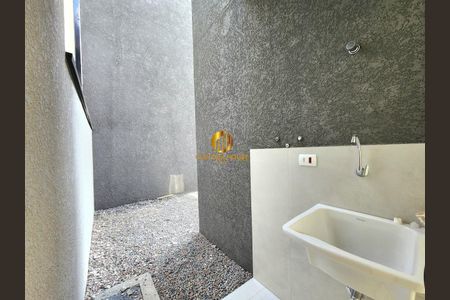 10_photo/94dcfbb4fd.72fc516e6ab264c7-ATLAS-7d7e0a9c-2692-4c17-9a61-0e1838c4b799.jpg de casa à venda com 2 quartos, 92m² em Alto Boqueirão, Curitiba