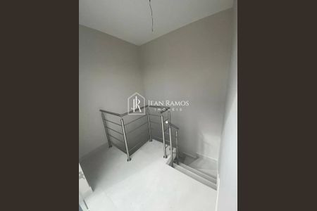 1_photo/94dcfbb4fd.72fc516e6ab264c7-ATLAS-ec836e7d-c16b-4e1e-873f-ce75ed8ad01a.jpg de casa à venda com 2 quartos, 92m² em Alto Boqueirão, Curitiba