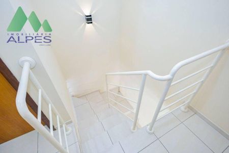 5_photo/94dcfbb5c1.48b3327475e5d0d0-ATLAS-6bedb02f-b5c0-414f-b345-32e7bb2b0661.jpg de casa à venda com 2 quartos, 65m² em Alto Boqueirão, Curitiba