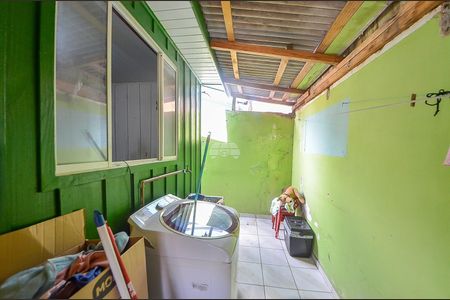 9_photo/94dcfbb75d.813e0fc0a92df6ab-ATLAS-b3202114-7c5b-4fc6-ab4d-315f9c301ca7.jpg de casa à venda com 2 quartos, 54m² em Sítio Cercado, Curitiba