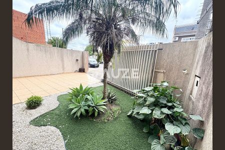 8_photo/94dcfbb77d.fcd6e517dee17966-ATLAS-2ea7721b-2fe6-40ff-8793-32104b920fb8.jpg de casa à venda com 3 quartos, 170m² em Sítio Cercado, Curitiba