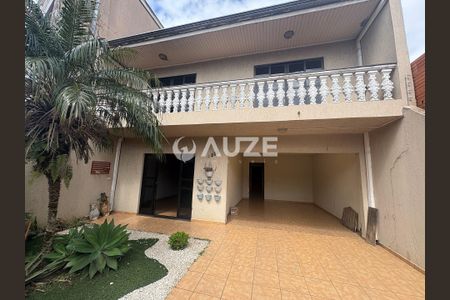 2_photo/94dcfbb77d.fcd6e517dee17966-ATLAS-32b3f3de-2c2d-4d8f-800a-64bdf05b7e43.jpg de casa à venda com 3 quartos, 170m² em Sítio Cercado, Curitiba